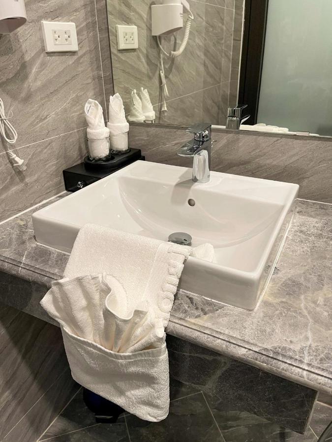 Ngoc Anh Duong Hotel Ha Long Eksteriør billede